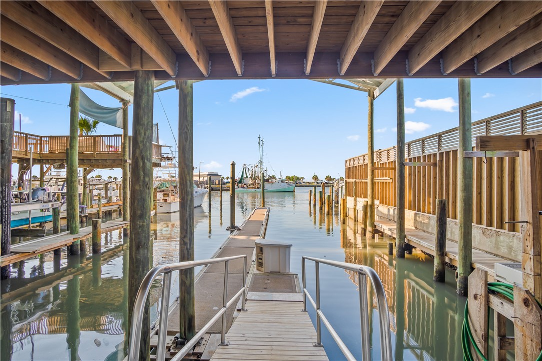 318 W Cotter Avenue 2 Port Aransas TX 78373