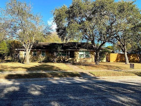 310 Wilshire Place Corpus Christi TX 78411