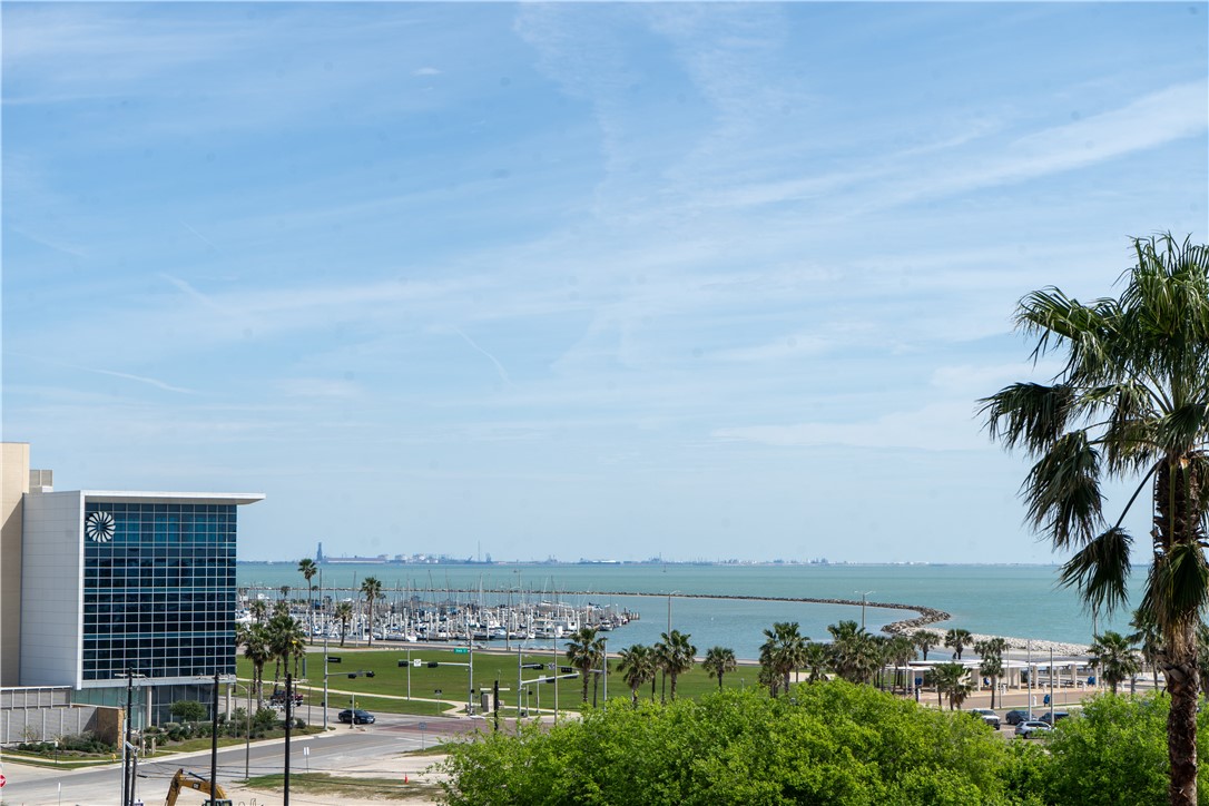 715 S Upper Broadway Street 406 Corpus Christi TX 78401