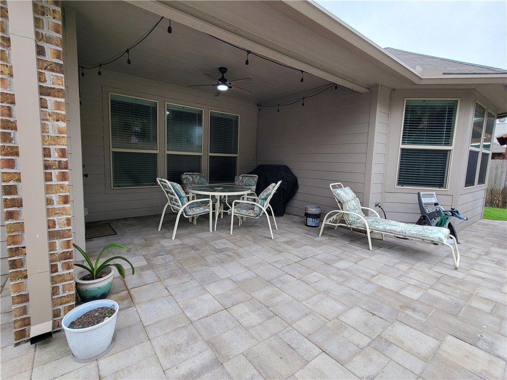 2526 Las Estrellas Street Corpus Christi TX 78414