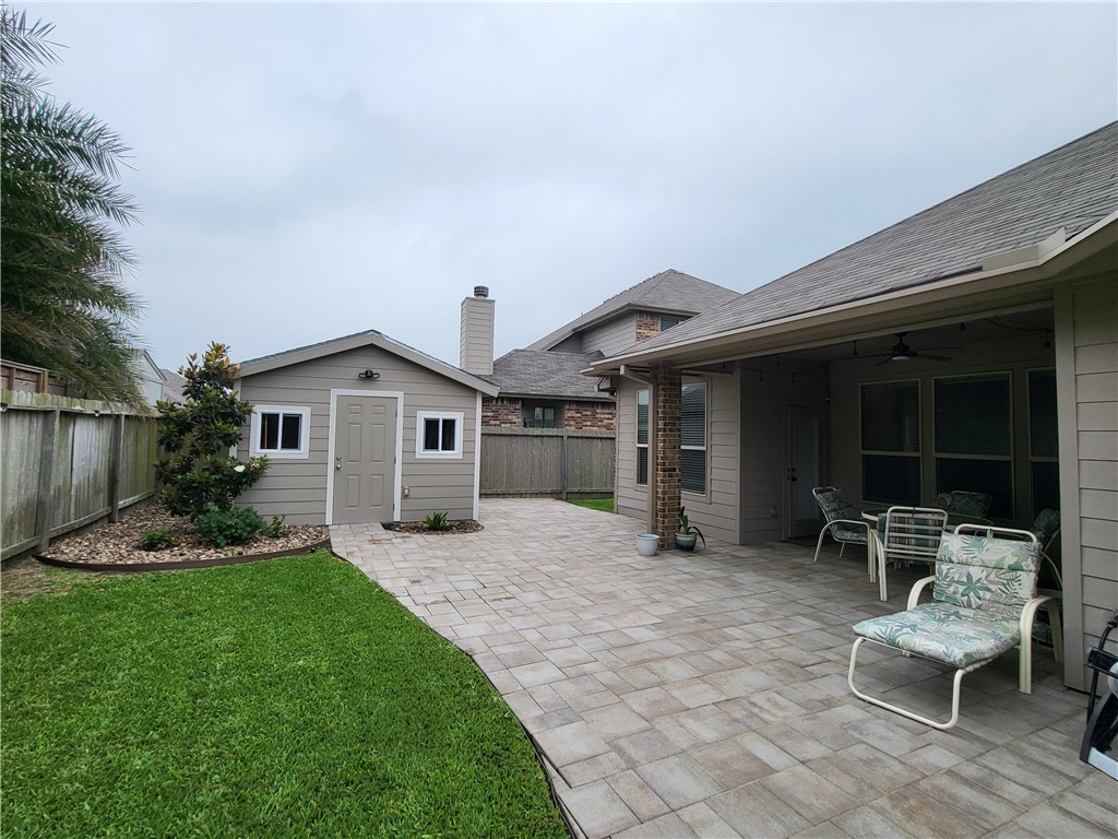 2526 Las Estrellas Street Corpus Christi TX 78414