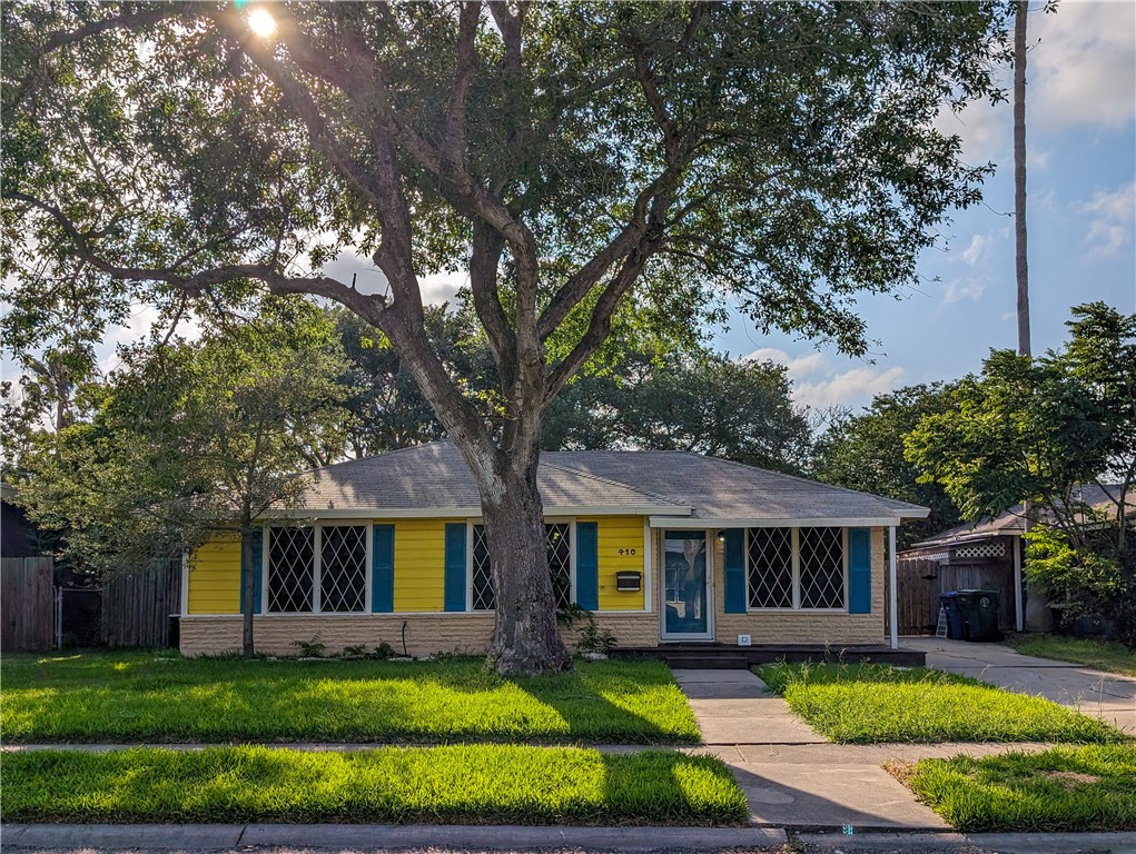 410 Canterbury Drive Corpus Christi TX 78412