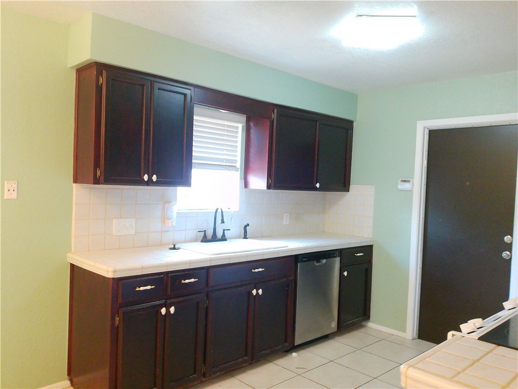 2118 Meadowgrove Drive Corpus Christi TX 78414