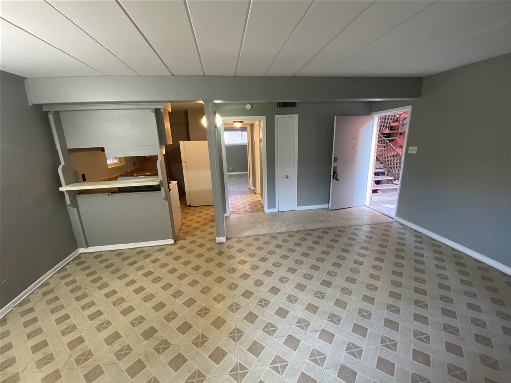 4621 Gollihar 1 Corpus Christi TX 78411