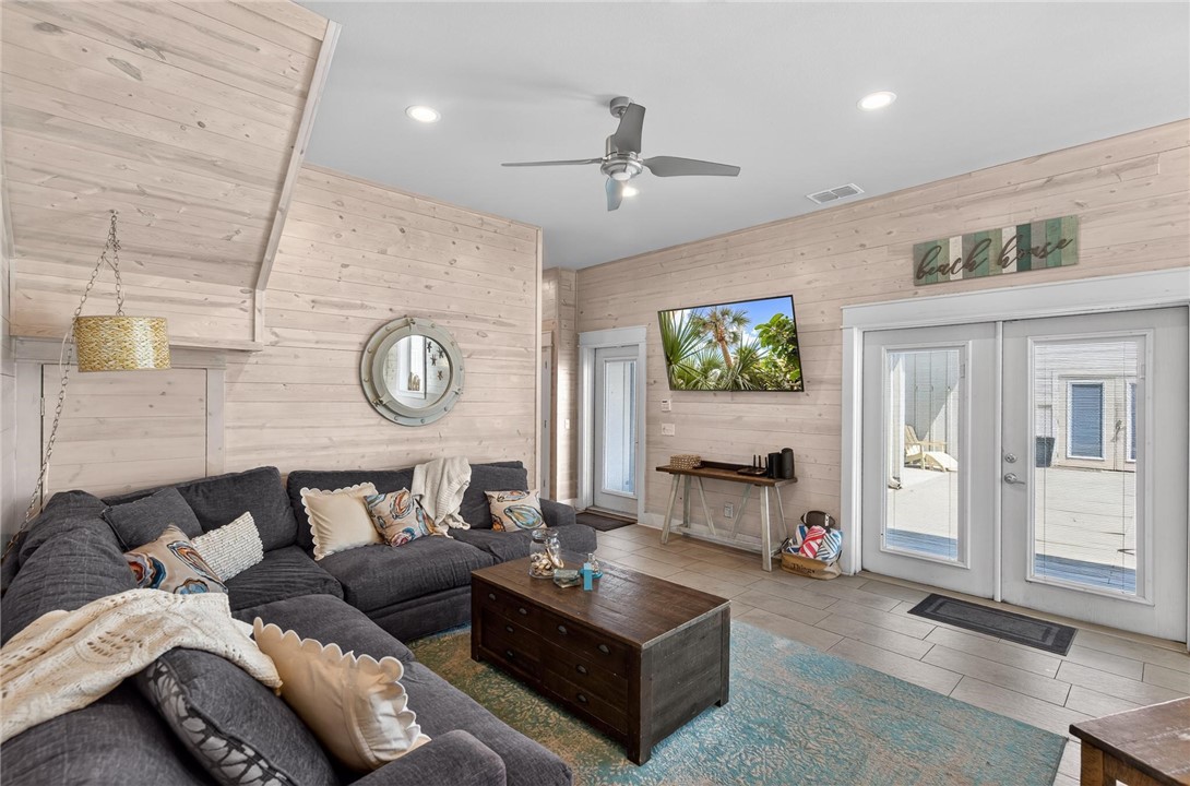 2821 S 11th Street 104 Port Aransas TX 78373
