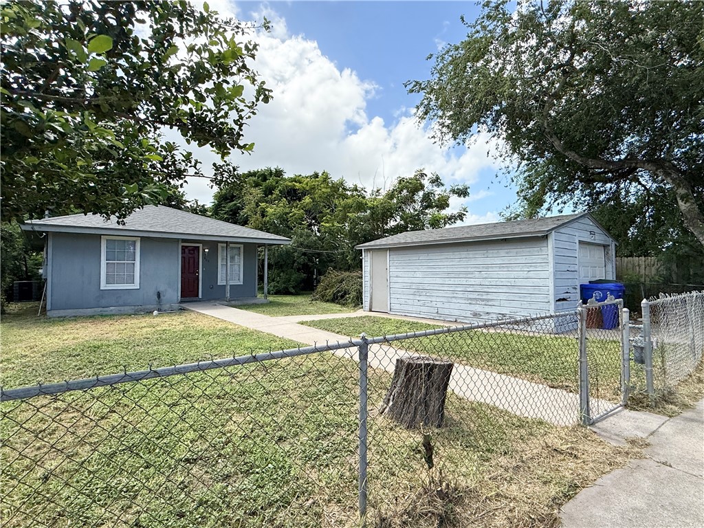 609 14th Street Corpus Christi TX 78401