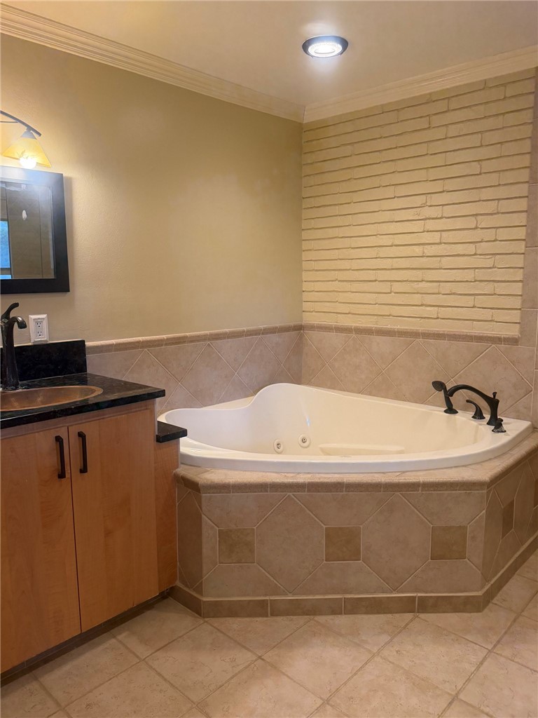 302 Montclair Drive Corpus Christi TX 78412