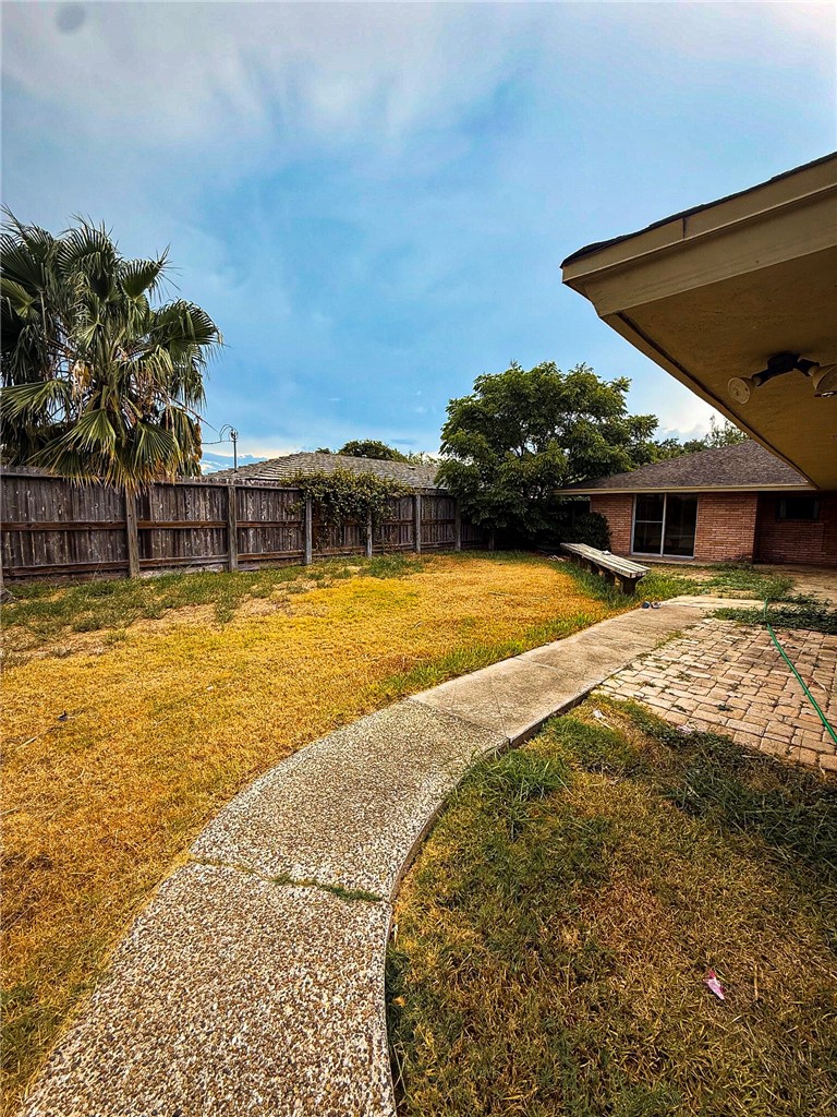 302 Montclair Drive Corpus Christi TX 78412
