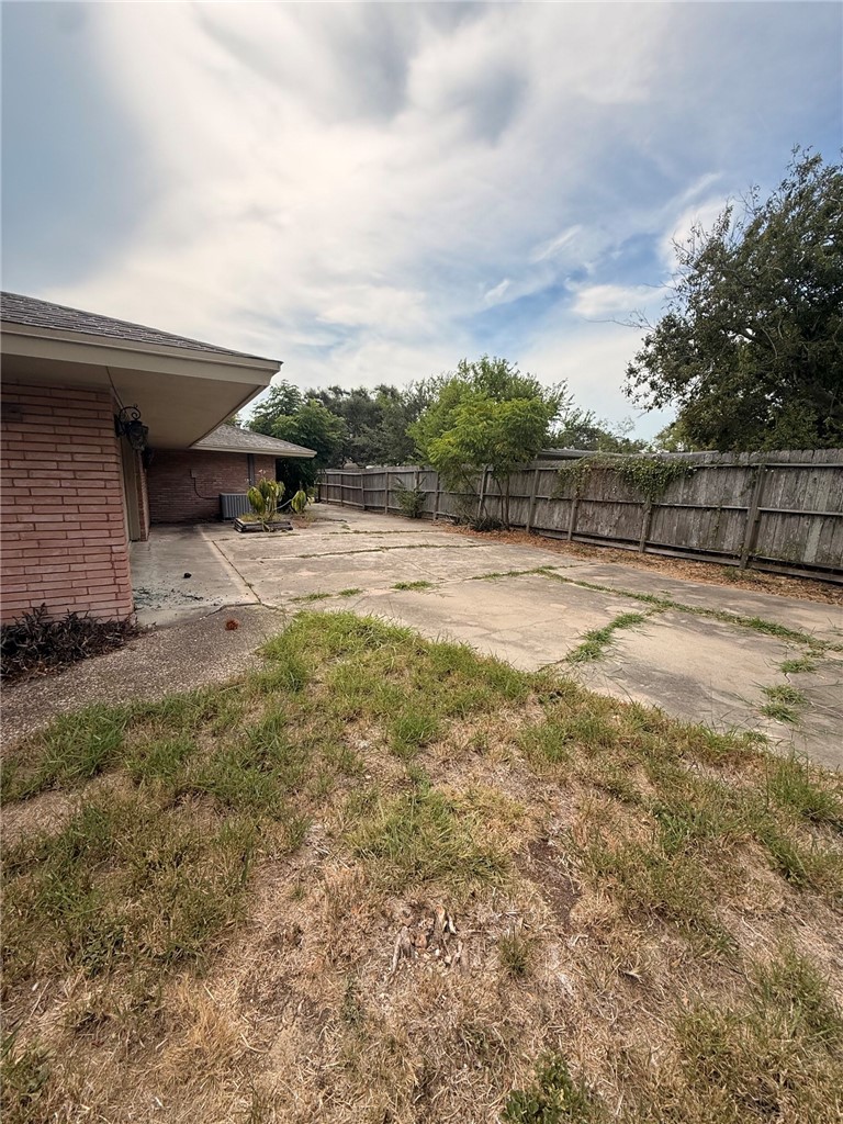 302 Montclair Drive Corpus Christi TX 78412