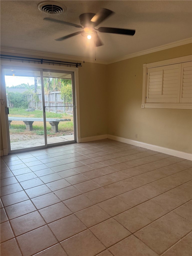 302 Montclair Drive Corpus Christi TX 78412