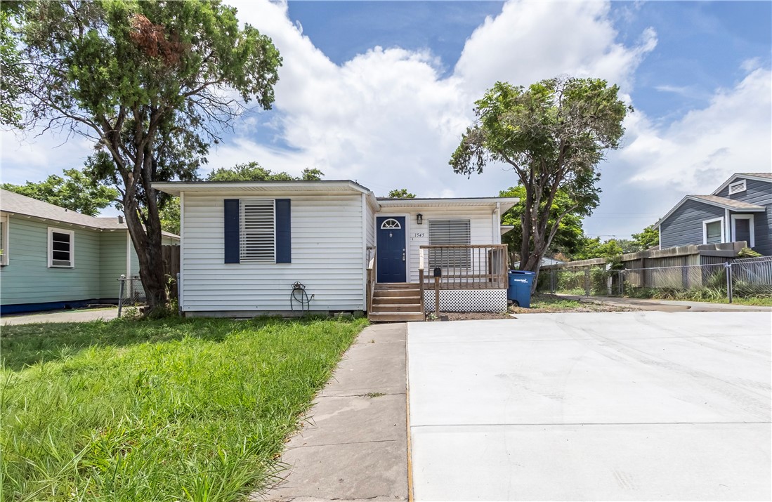 1545 Wynwood Street Corpus Christi TX 78415
