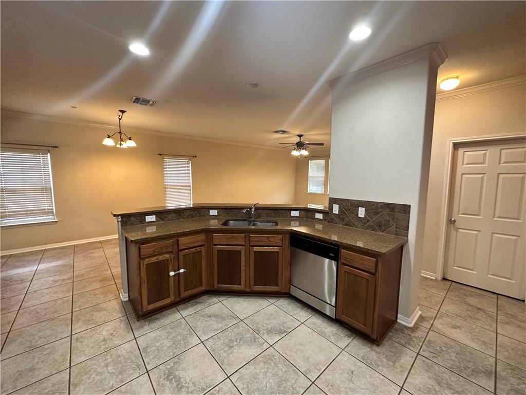 2545 Las Brisas Street Corpus Christi TX 78414