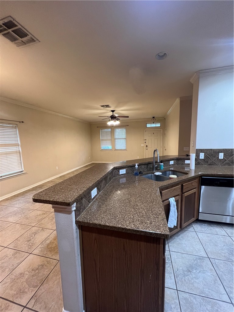 2545 Las Brisas Street Corpus Christi TX 78414