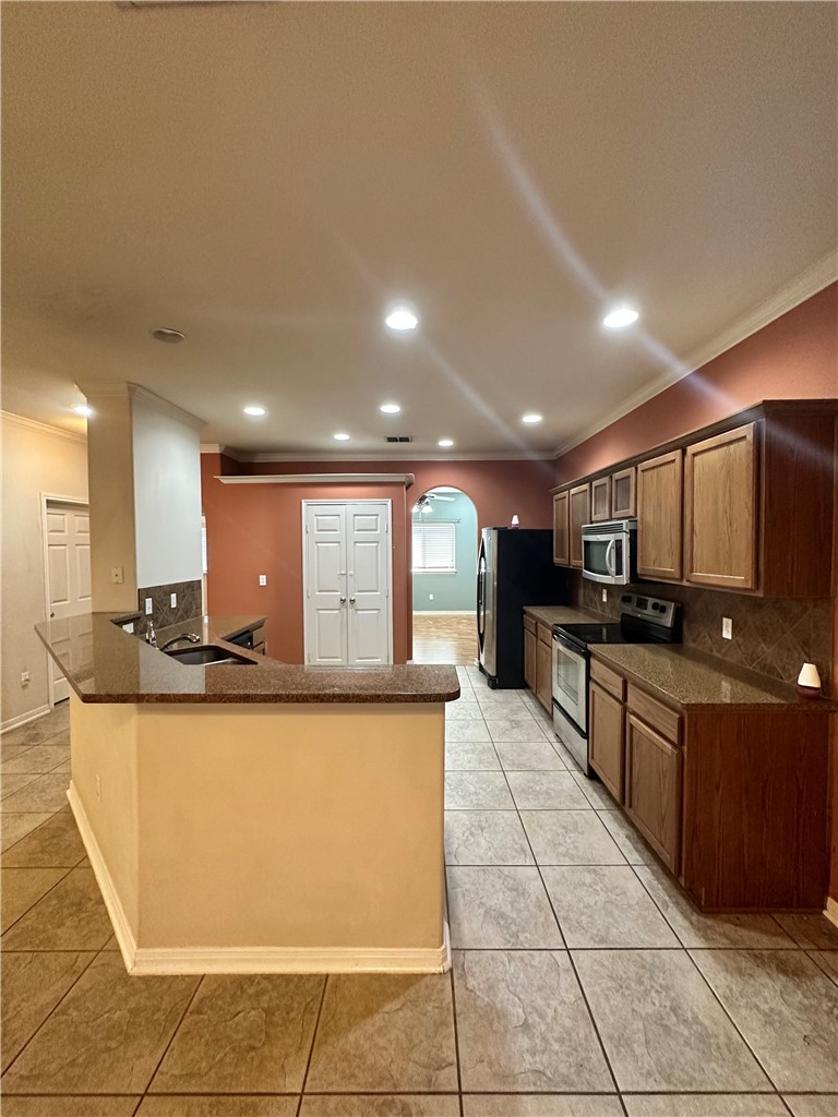 2545 Las Brisas Street Corpus Christi TX 78414