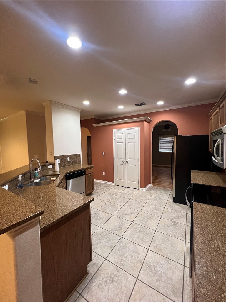 2545 Las Brisas Street Corpus Christi TX 78414