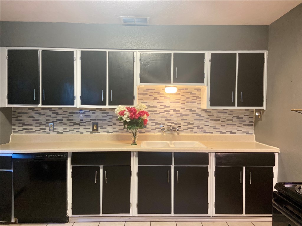 4010 Robinhood Drive Corpus Christi TX 78411