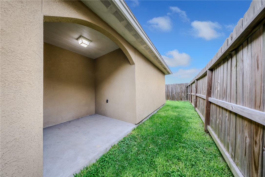 6630 Rhine Dr B Corpus Christi TX 78412