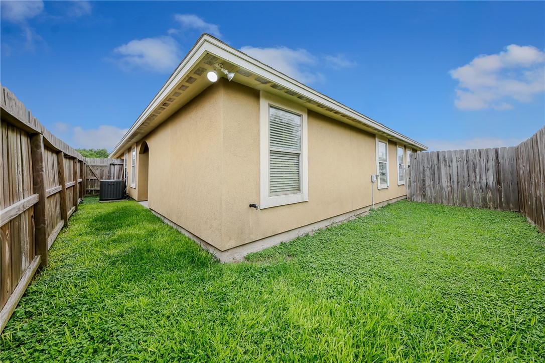 6630 Rhine Dr B Corpus Christi TX 78412