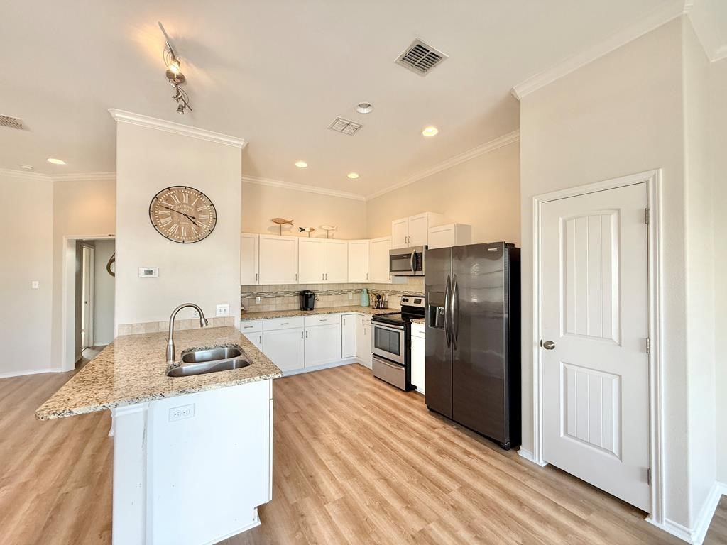 141 Barnacle Rockport TX 78382