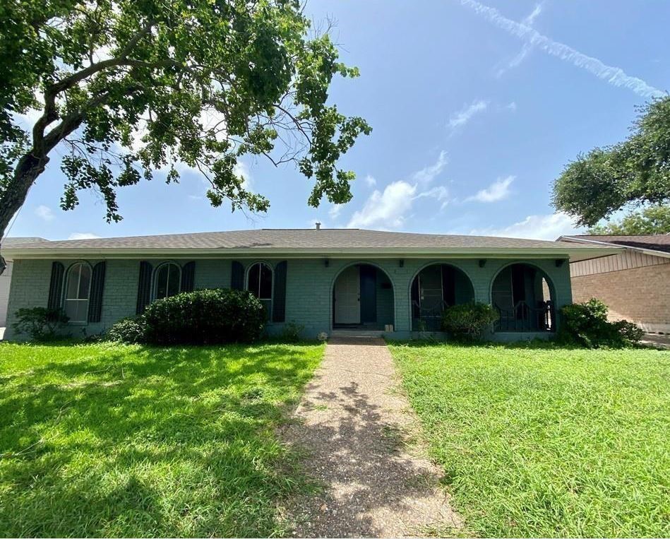 925 Egyptian Drive Corpus Christi TX 78412
