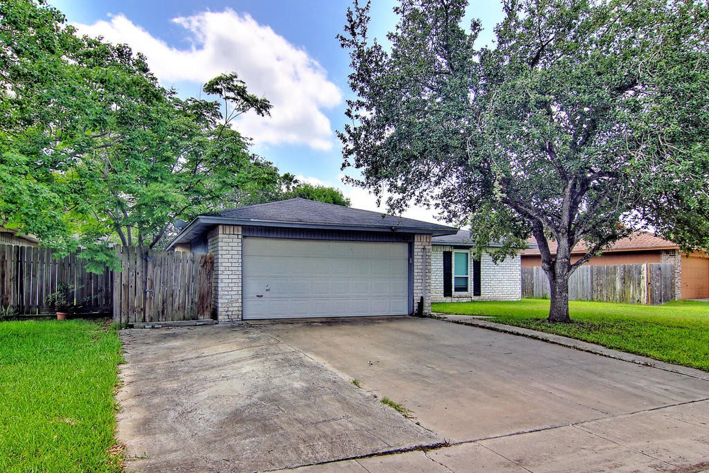 11401 Woodway Creek Drive Corpus Christi TX 78410