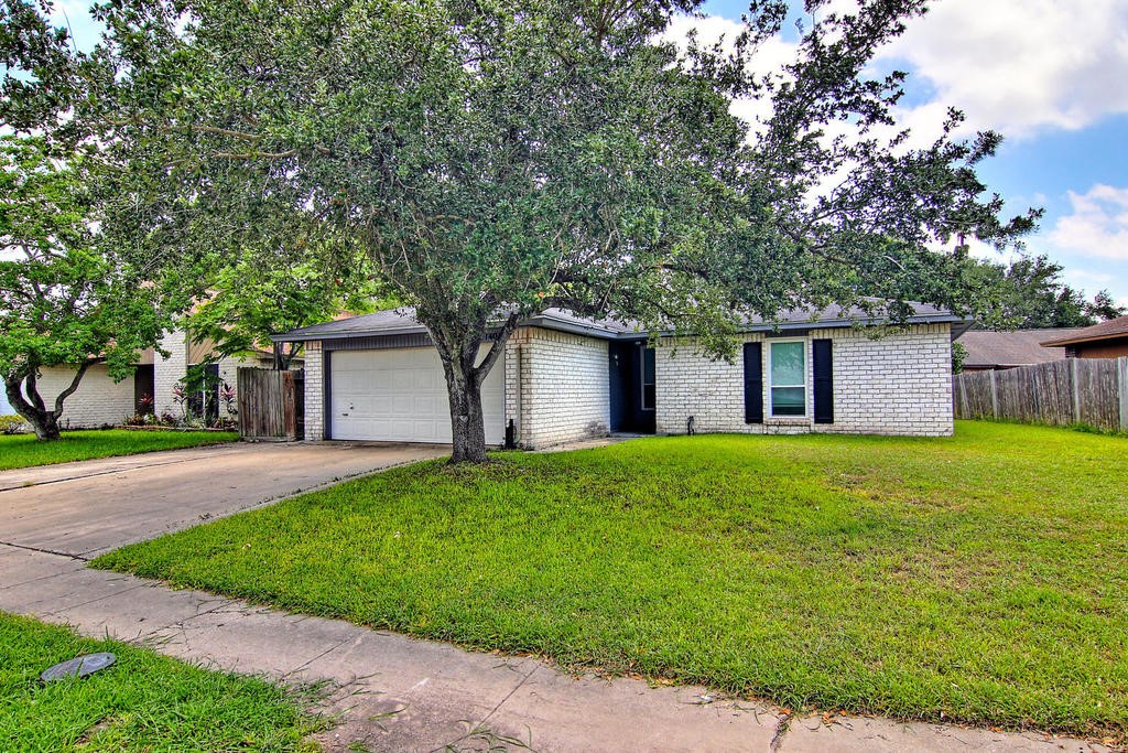11401 Woodway Creek Drive Corpus Christi TX 78410