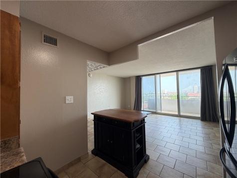 715 S Upper Broadway Street Corpus Christi TX 78401