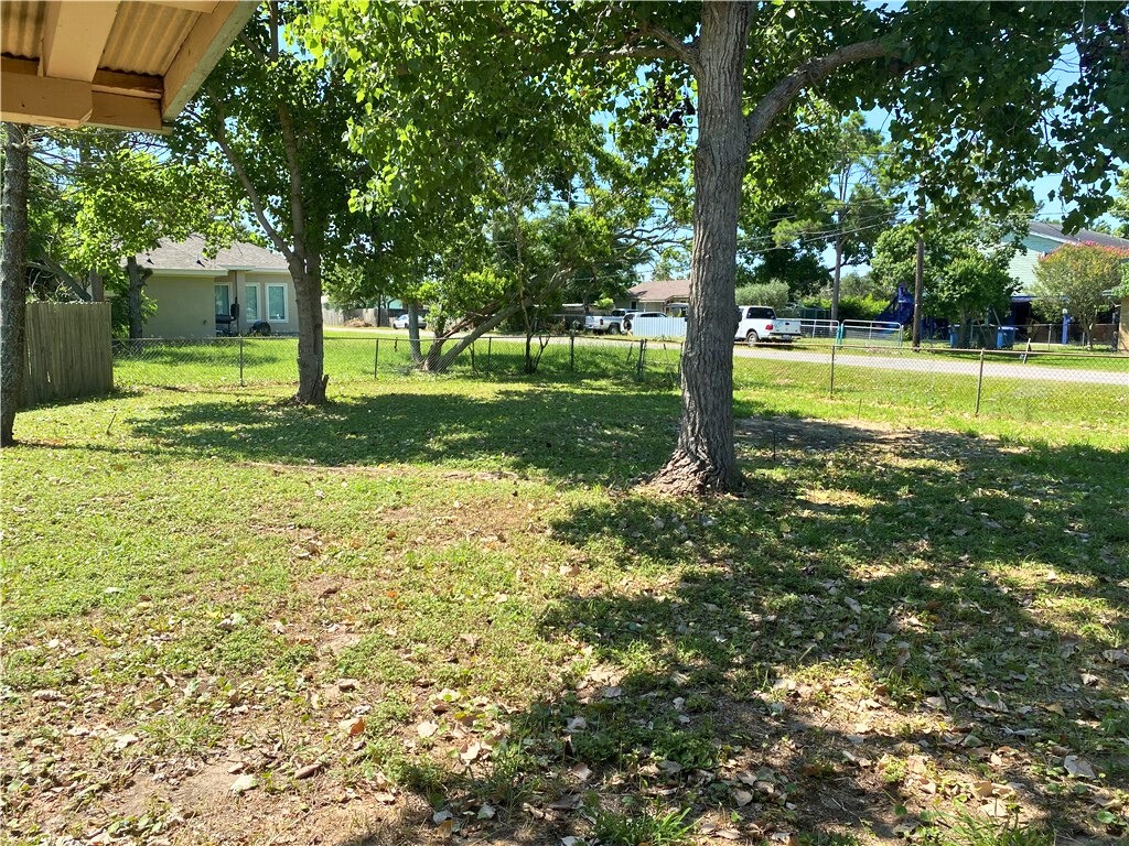 1233 Baywood Corpus Christi TX 78418