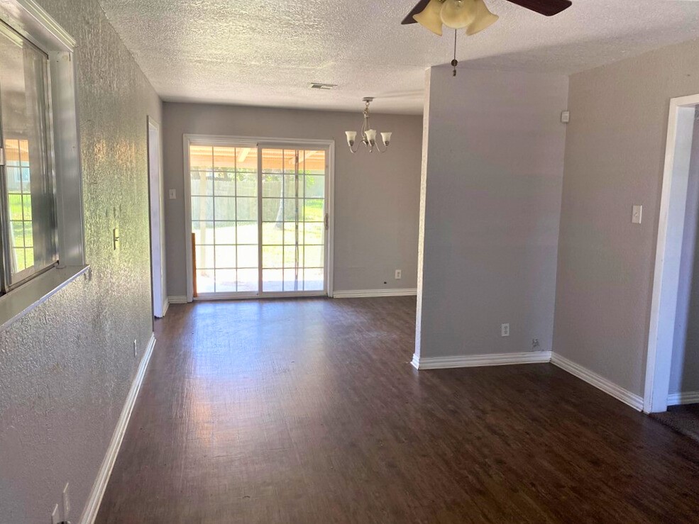 1233 Baywood Corpus Christi TX 78418