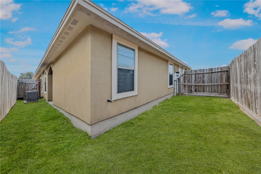 6634 Rhine Dr B Corpus Christi TX 78412