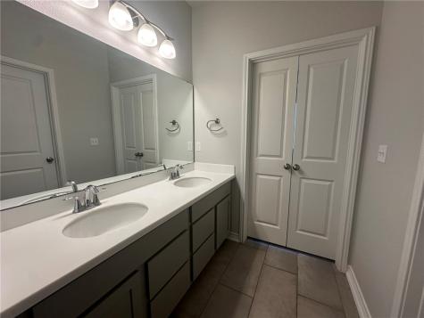 1030 Ocean Breeze Portland TX 78374
