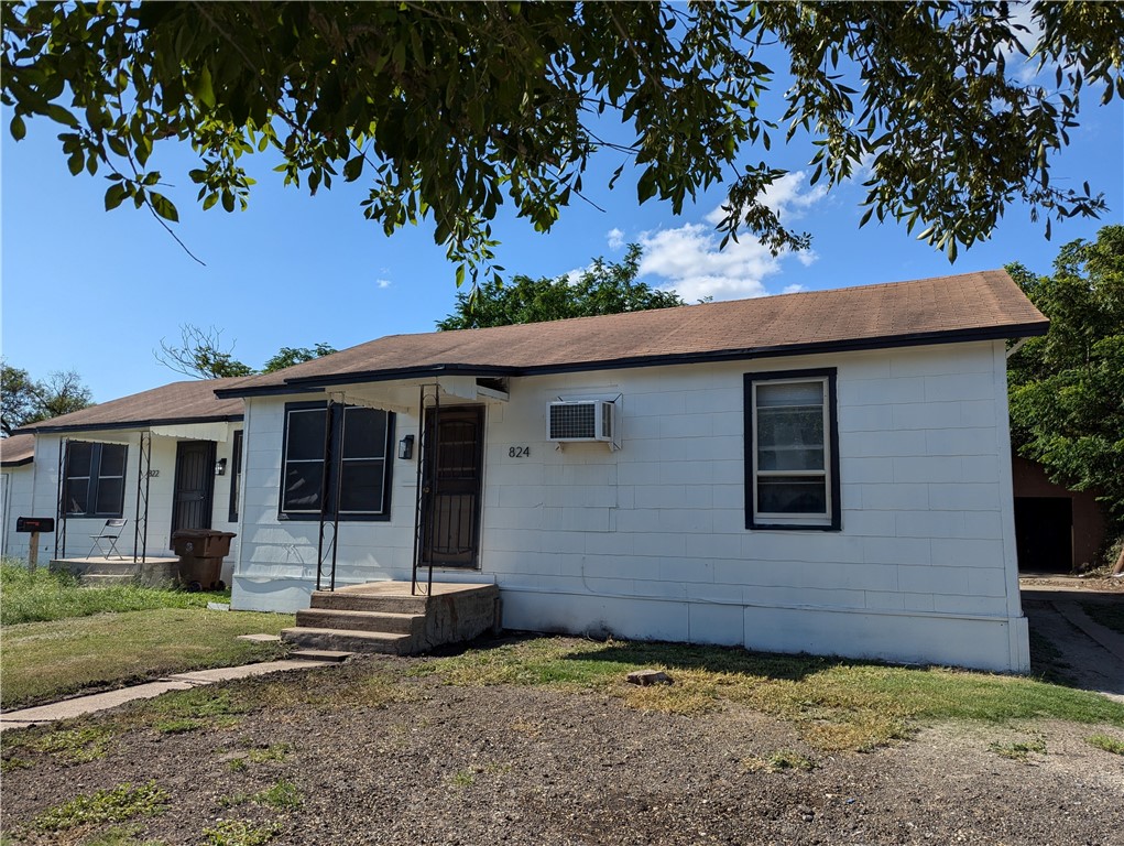 824 E Doddridge Avenue Kingsville TX 78363