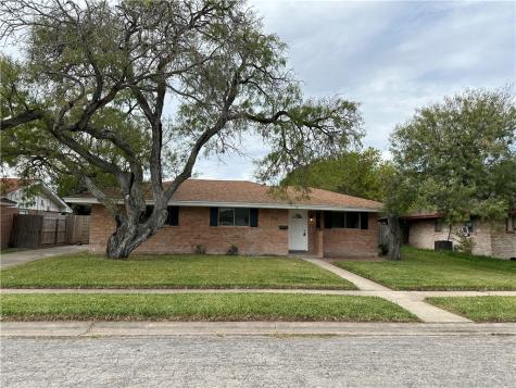 1713 Dallas Street Portland TX 78374