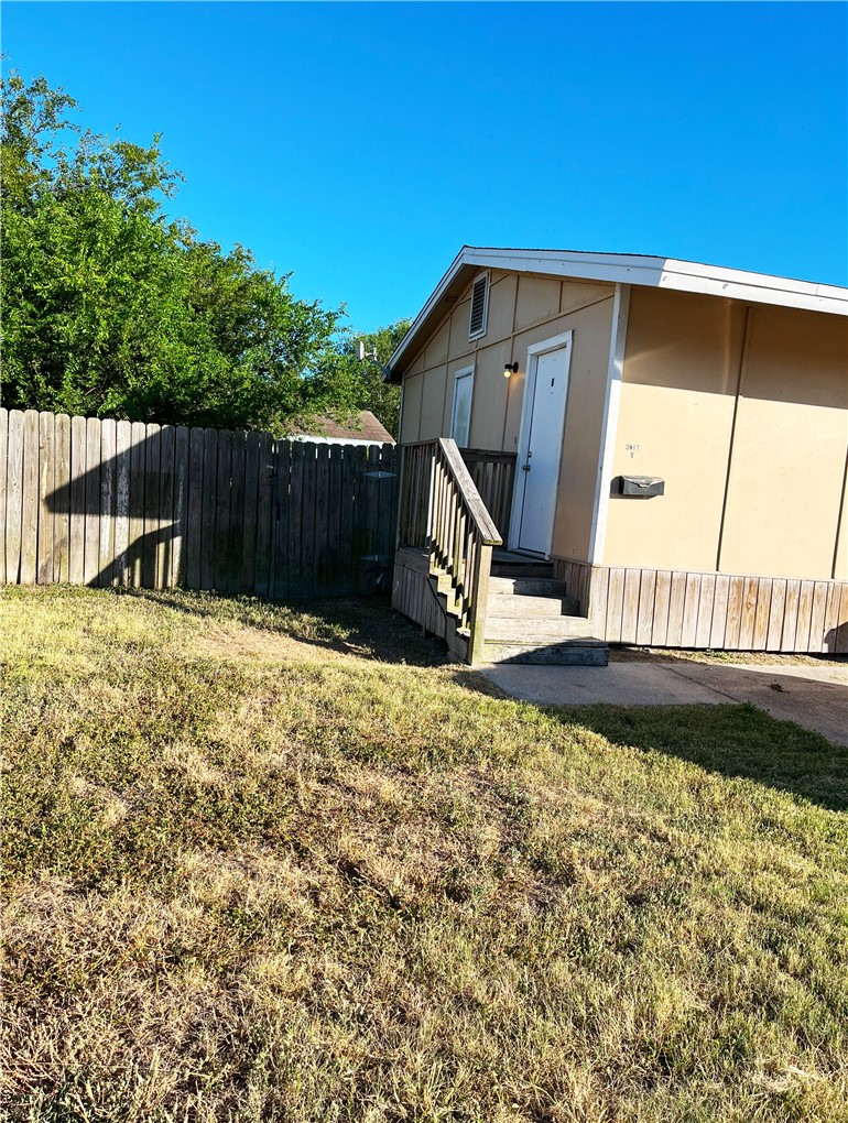 1802 16th Street B Corpus Christi TX 78404