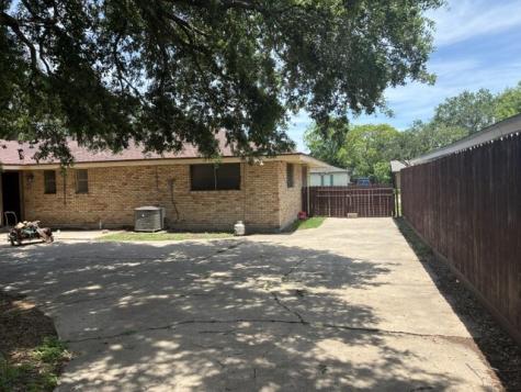 915 S 23rd Street Kingsville TX 78363