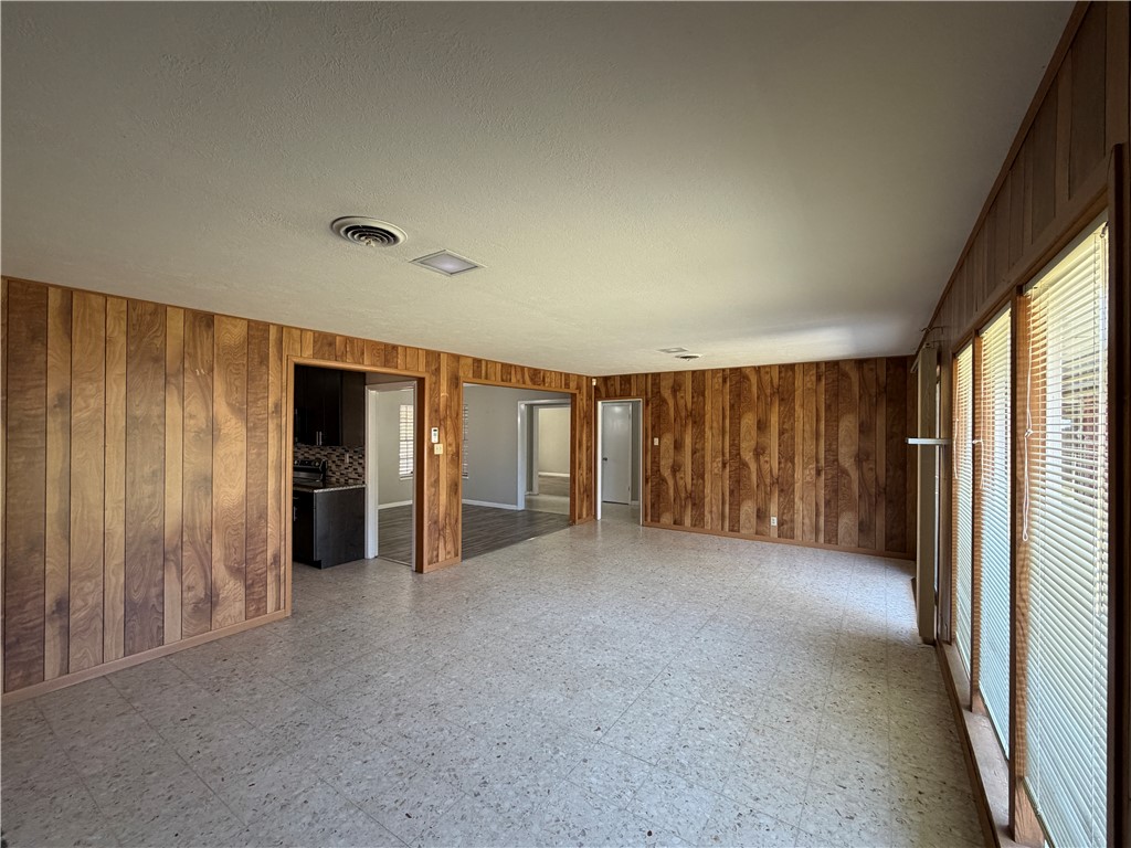 749 Burkshire Drive Corpus Christi TX 78412