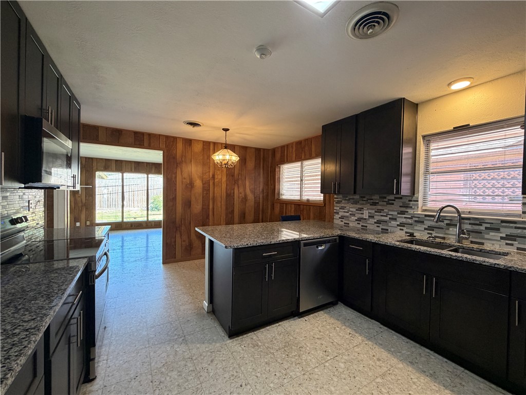 749 Burkshire Drive Corpus Christi TX 78412