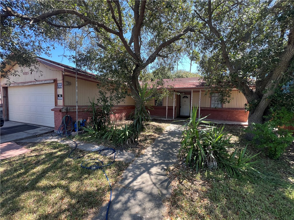 8125 Baylark Drive Corpus Christi TX 78412