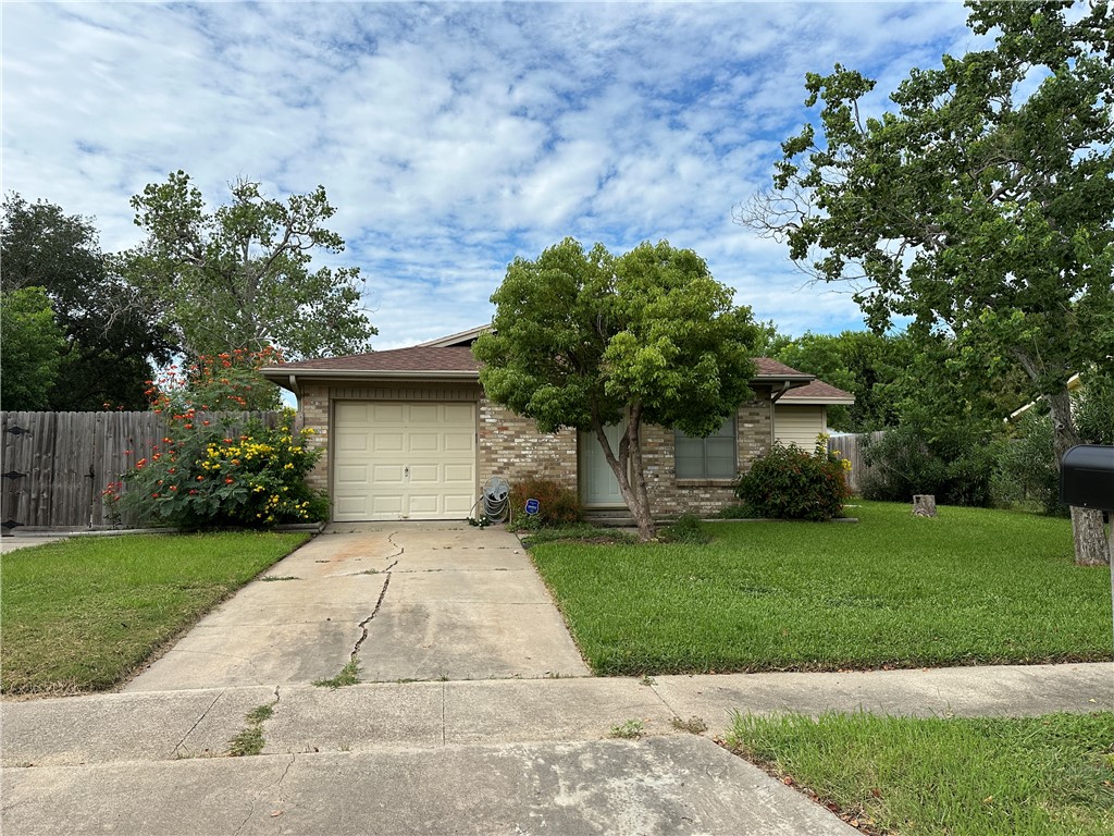 1029 Southcliff Drive Portland TX 78374