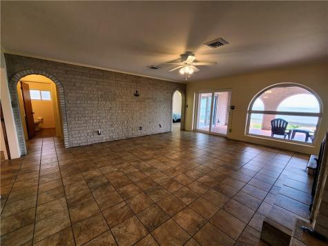 214 Shore Drive Portland TX 78374