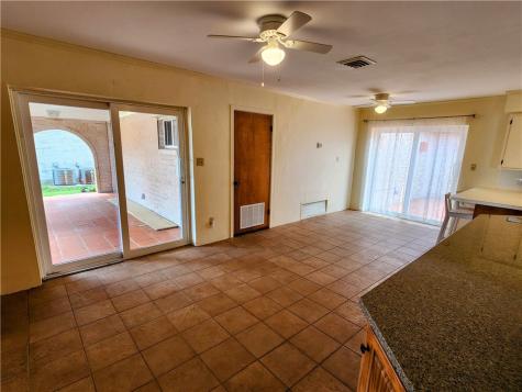 214 Shore Drive Portland TX 78374