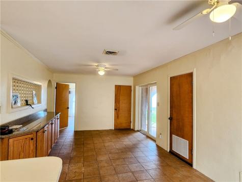 214 Shore Drive Portland TX 78374