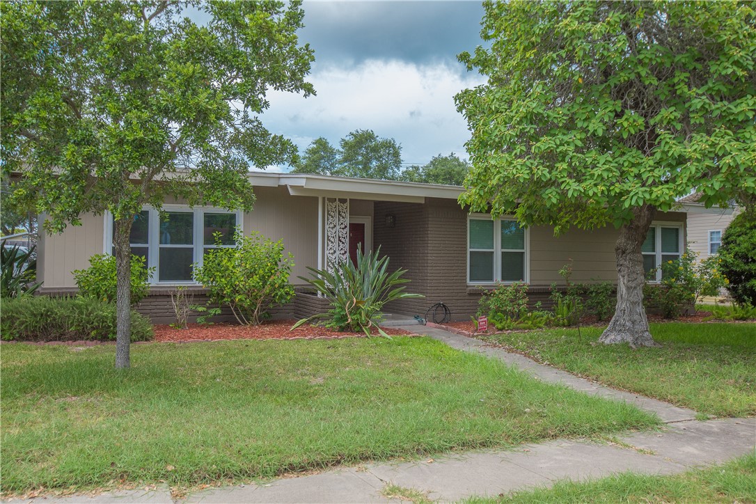 938 Barracuda Place Corpus Christi TX 78411