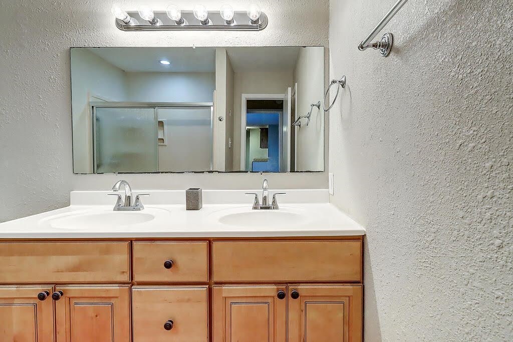 1011 Ennis Joslin 234 Corpus Christi TX 78412