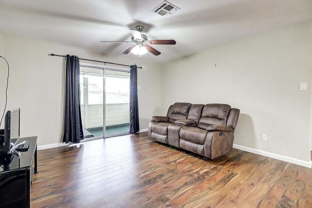 1011 Ennis Joslin 234 Corpus Christi TX 78412