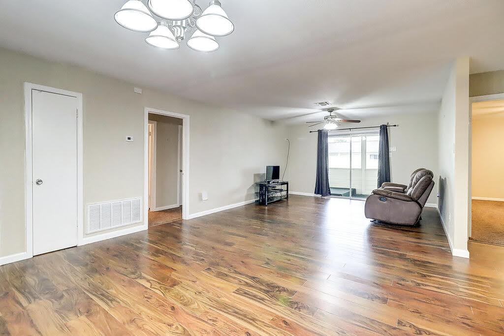 1011 Ennis Joslin 234 Corpus Christi TX 78412