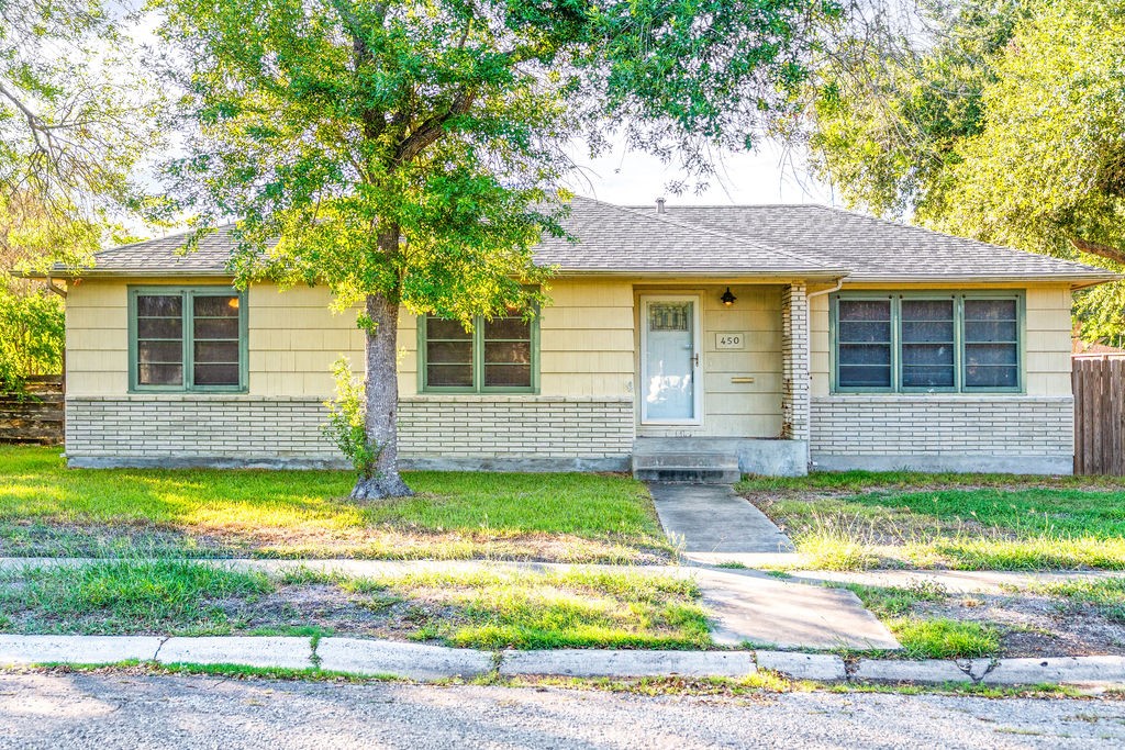 450 Claremore Street Corpus Christi TX 78412