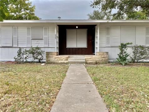 625 Chase Drive Corpus Christi TX 78412