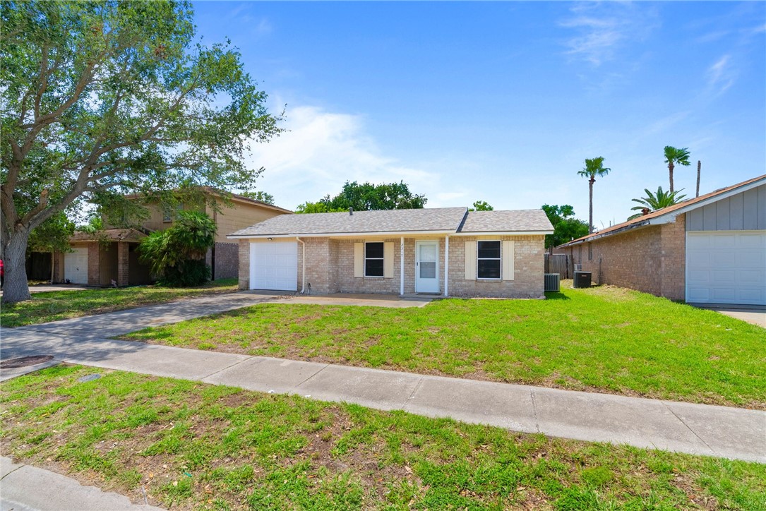 2317 Manitoba Drive Corpus Christi TX 78418