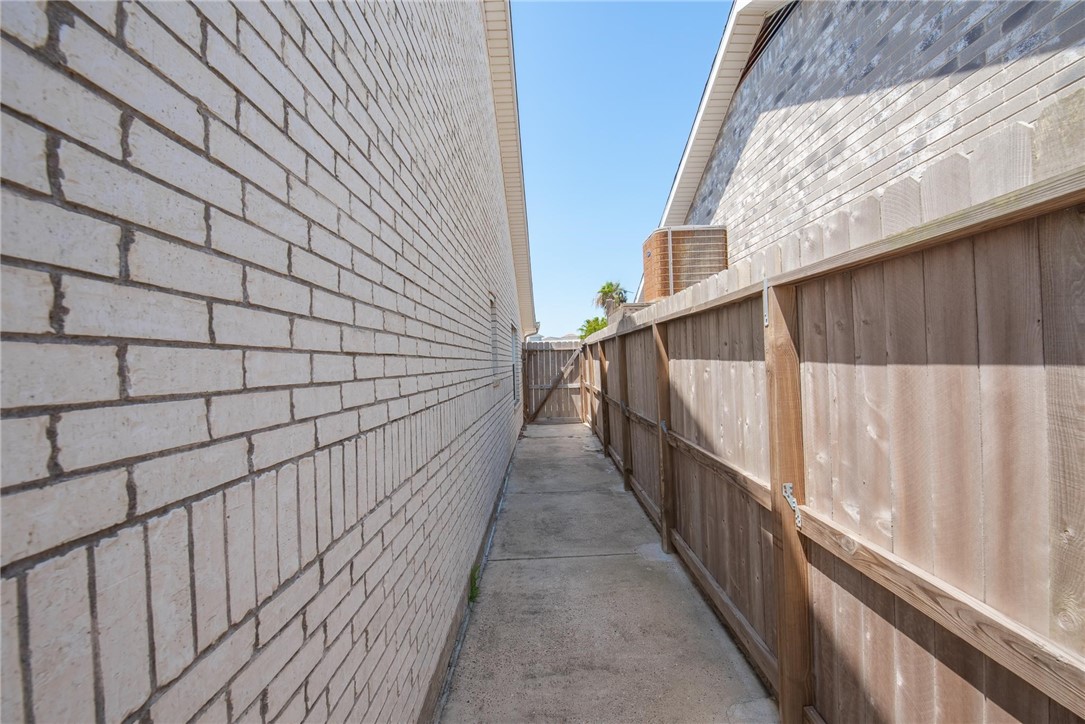 14894 Cobo De Bara Circle Corpus Christi TX 78418